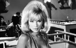 Σοκαριστική αποκάλυψη για την Αλίκη Βουγιουκλάκη – «Έκανε ενέσεις με…»