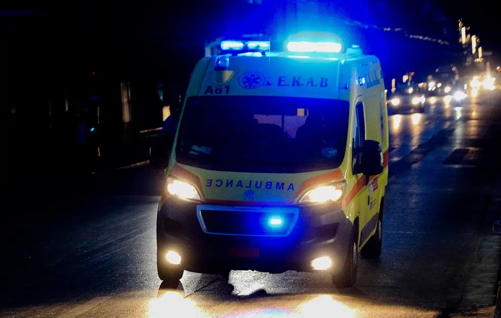 Σοβαρό τροχαίο έξω από τη Λάρισα: Μάχη για τη ζωή δίνει 44χρονος οδηγός