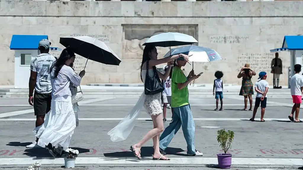 Έκτακτα μέτρα λόγω του καύσωνα – Στοπ στις εργασίες από 14:00 έως 17:00