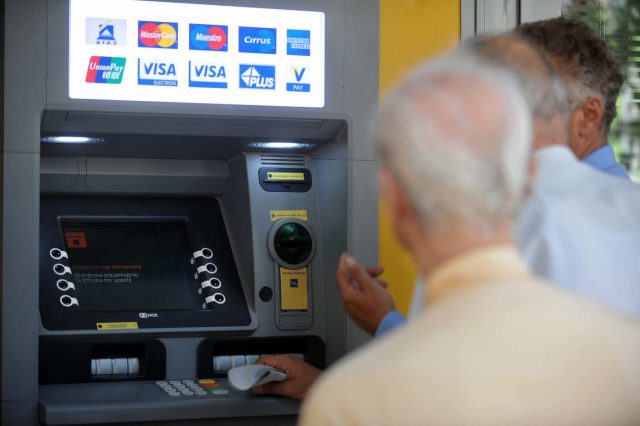 Συντάξεις: Ολόκληρη η αλήθεια για τις μειώσεις λόγω κρατήσεων