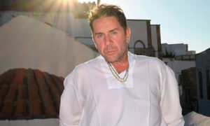 Αγωνία για τον Γιώργο Μαζωνάκη – Δυσάρεστα νέα από το νοσοκομείο