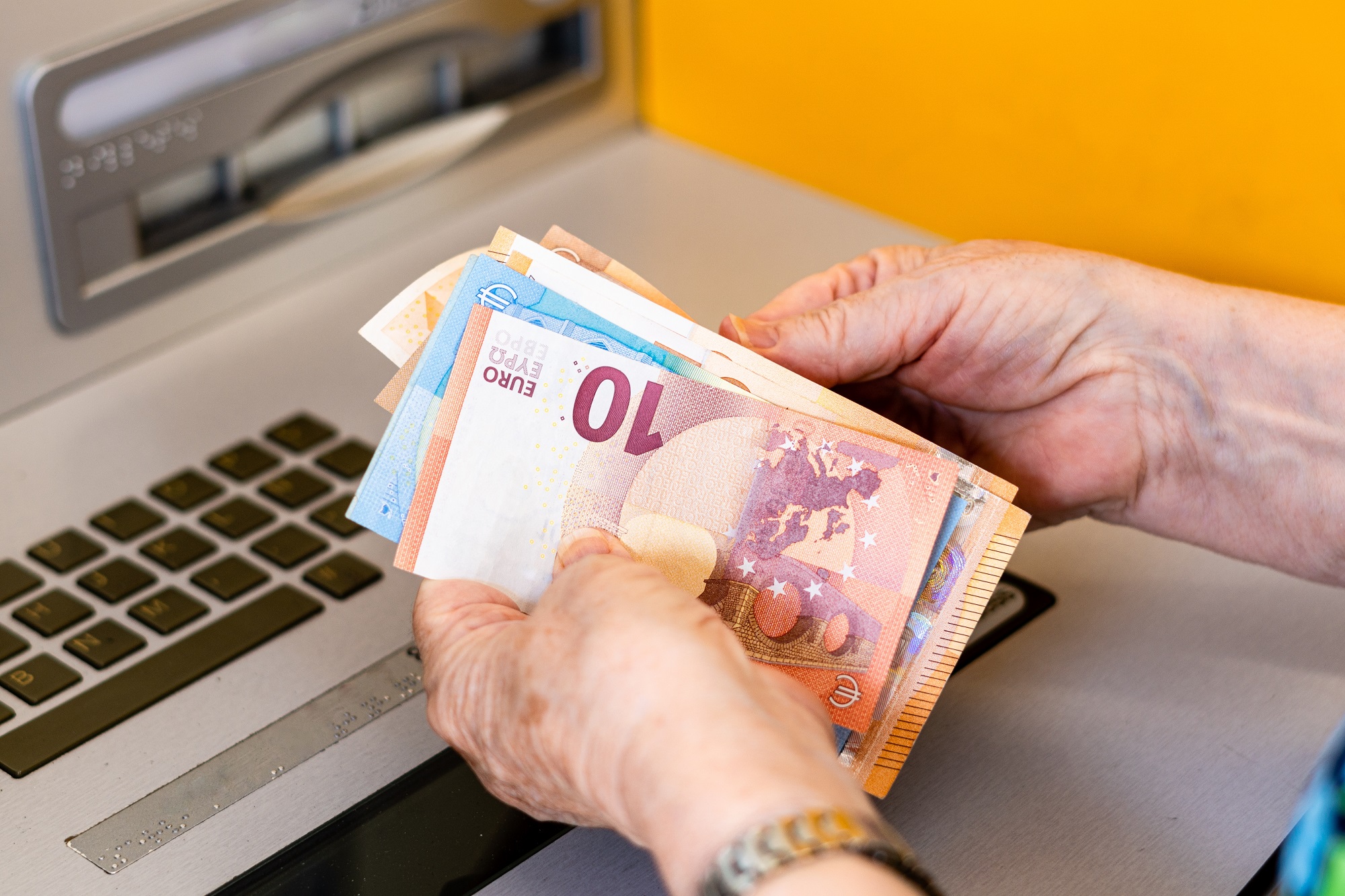 Ανακοινώνεται η συνέχιση του επιδόματος 250 ευρώ – Όλες οι λεπτομέρειες