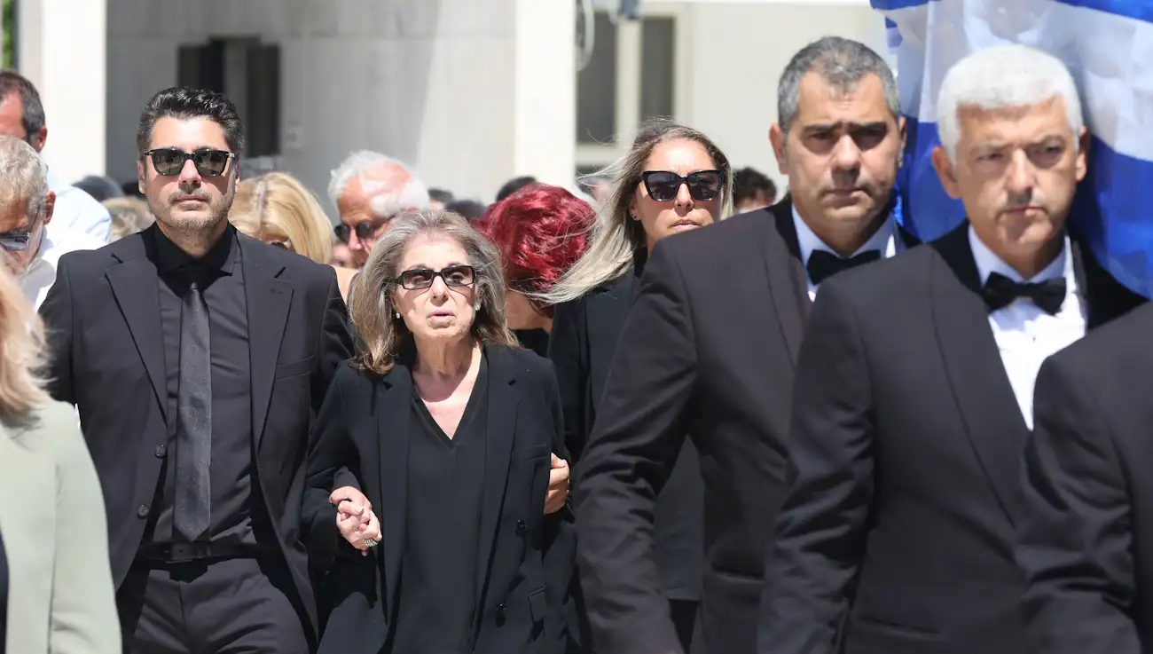 Η πρώτη ανάρτηση του Λάμπρου Κωνσταντάρα μετά την κηδεία του πατέρα του