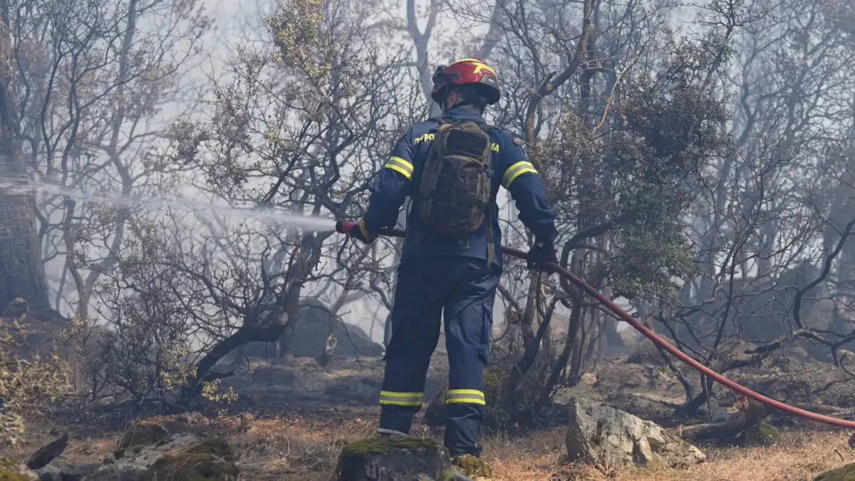 Σοκαριστική υπόθεση εμπρησμού στη Λέσβο με ομολογία 57χρονου
