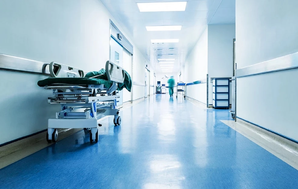 Απίστευτο περιστατικό στο Κεραμίδι Μαγνησίας: Έδεσαν τραυματία με τραπεζομάντηλα λόγω έλλειψης γαζών