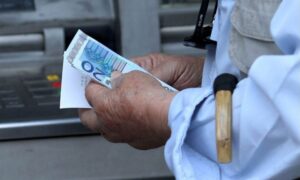 Συντάξεις: Μεγάλη ανατροπή στην εισφορά αλληλεγγύης