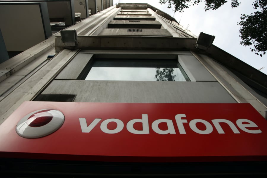 Τεράστιο πρόστιμο στη Vodafone - Ποιος είναι ο λόγος