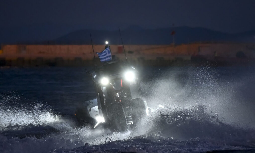 Αδιανόητη τραγωδία: Πέθανε ενώ κολυμπούσε