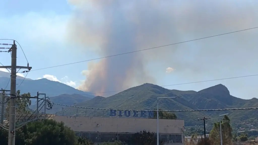 Μεγάλη φωτιά τώρα – Σηκώθηκαν 8 εναέρια