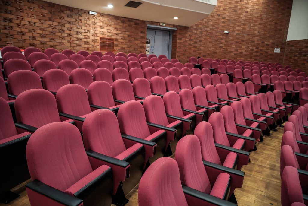 Τέσσερα μη κρατικά πανεπιστήμια ξεκινούν στην Ελλάδα τον Οκτώβριο – 10.000 νέοι διορισμοί εκπαιδευτικών