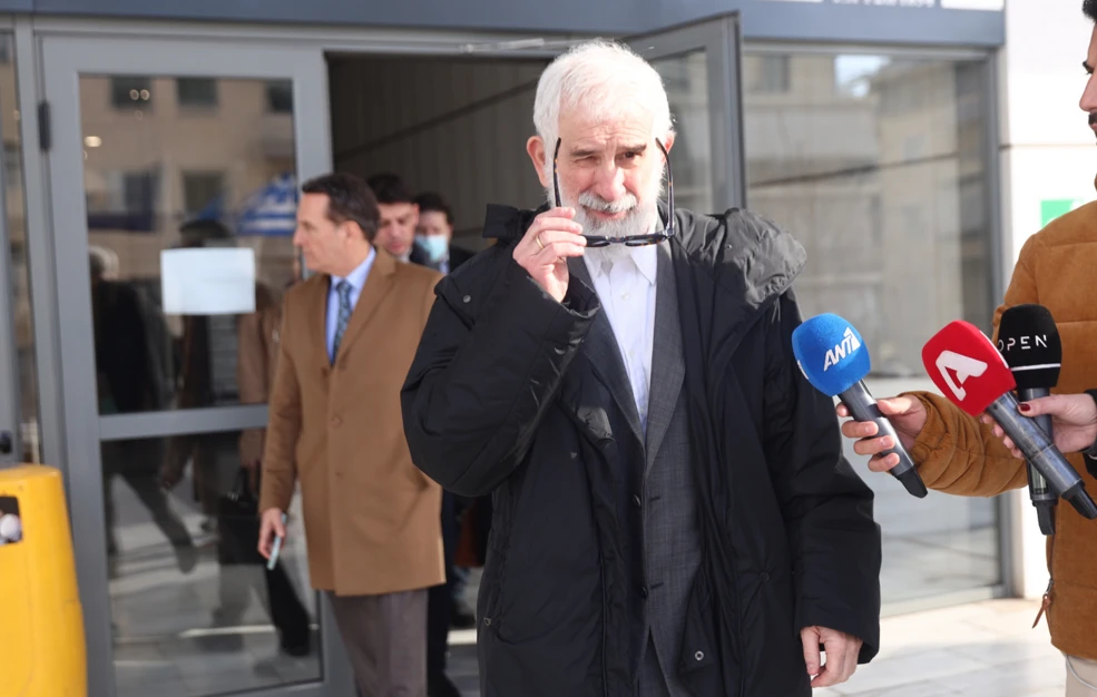 Πέτρος Φιλιππίδης: «Ζει με 800 ευρώ σύνταξη και τον μισθό της γυναίκας του – Είναι φτωχός, αλλά αξιοπρεπής»