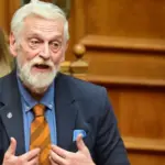 Σάλος με τη δήλωση Λοβέρδου: «Ζω μόνο με τη βουλευτική αποζημίωση» την ώρα που οι πολίτες στενάζουν στην ακρίβεια