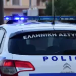 Φρίκη: Ξυλοκόπησε και εγκατέλειψε γυμνή τη σύντροφό του στην εθνική