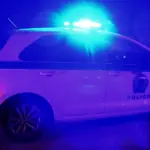 Άγριο επεισόδιο με Ρομά στον Πύργο – Αιμόφυρτος ένας άνδρας Η υπόθεση ερευνάται Άγριο επεισόδιο με Ρομά στον Πύργο – Αιμόφυρτος ένας άνδρας 20 λ. πριν Newsroom      Άγριο επεισόδιο με Ρομά σημειώθηκε στον Πύργο και συγκεκριμένα στην οδό Έλληνος Στρατιώτη, κοντά στο στρατόπεδο της ΣΕΤΤΗΛ.  Του ανταποκριτή μας από το patrisnews.com στην Ηλεία.  Η σύρραξη κατέληξε με έναν άνδρα τραυματισμένο και αιμόφυρτο να εντοπίζεται από τους αστυνομικούς της ομάδας ΔΙΑΣ, οι οποίοι έσπευσαν για να αποτρέψουν τα χειρότερα.  Ο εμπλεκόμενος οδηγήθηκε στη Διεύθυνση Αστυνομίας Ηλείας, ενώ η υπόθεση ερευνάται.  Το ανησυχητικό είναι πως η συγκεκριμένη περιοχή έχει μετατραπεί σε… εστία έντασης, καθώς δεν είναι η πρώτη φορά που οι κάτοικοι ζουν στιγμές αγωνίας εξαιτίας των επεισοδίων.