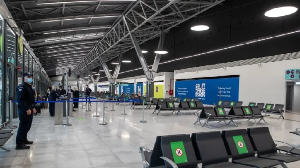 Συνελήφθη 19χρονος στο αεροδρόμιο «Μακεδονία» με 15χρονη αγνοούμενη από την Ξάνθη