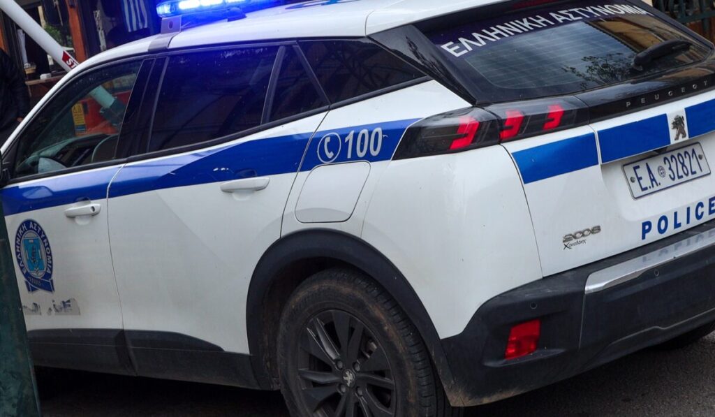 Τρόμος για 26χρονη στον Κορυδαλλό – Άγνωστος επιτέθηκε και τη λήστεψε με κλεμμένη μηχανή