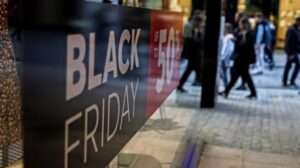 Black Friday 2025: Πότε πέφτει φέτος – Μεγάλες εκπτώσεις
