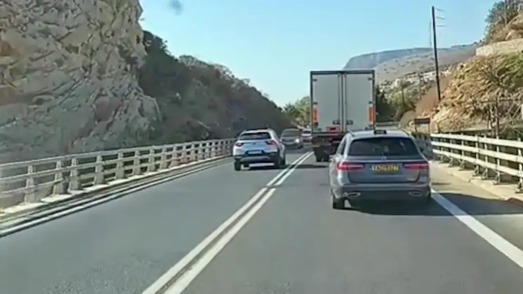 Δολοφονική» προσπέραση στον ΒΟΑΚ – γλίτωσαν τη σύγκρουση την τελευταία στιγμή