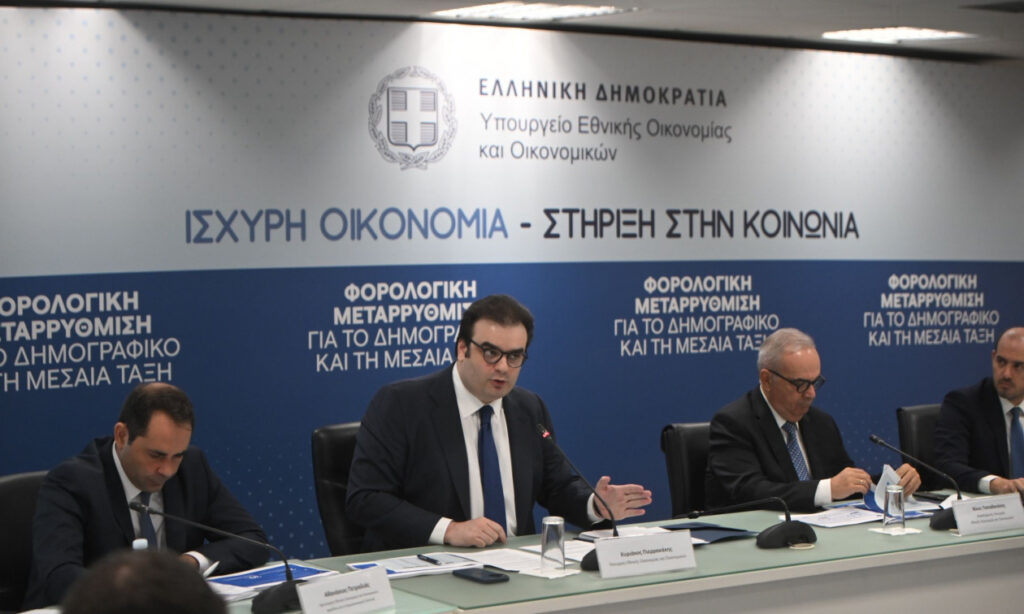 Όλα τα νέα μέτρα για φορολογία: Παραδείγματα κατά περίπτωση – Ωφελημένοι και χρονοδιάγραμμα