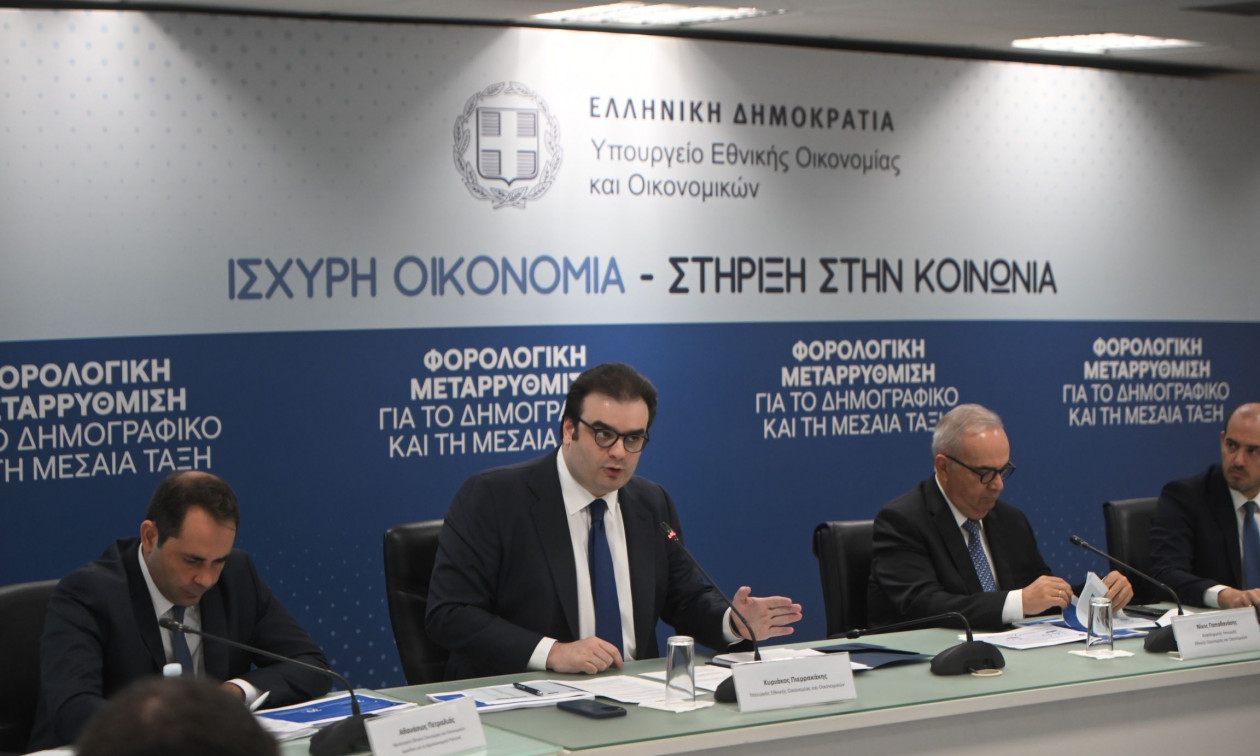 Όλα τα νέα μέτρα για φορολογία: Παραδείγματα κατά περίπτωση – Ωφελημένοι και χρονοδιάγραμμα