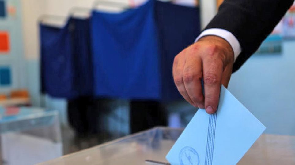 Δημοσκόπηση GPO: Πτώση για τη ΝΔ και άνοδος ΠΑΣΟΚ – Πόσο παίρνουν τα κόμματα