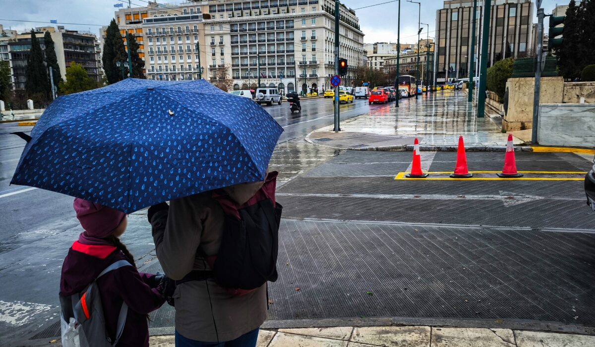 Καταιγίδες και ανατροπή στον καιρό από Πέμπτη: Πότε θα χτυπήσουν τα έντονα φαινόμενα στην Ελλάδα