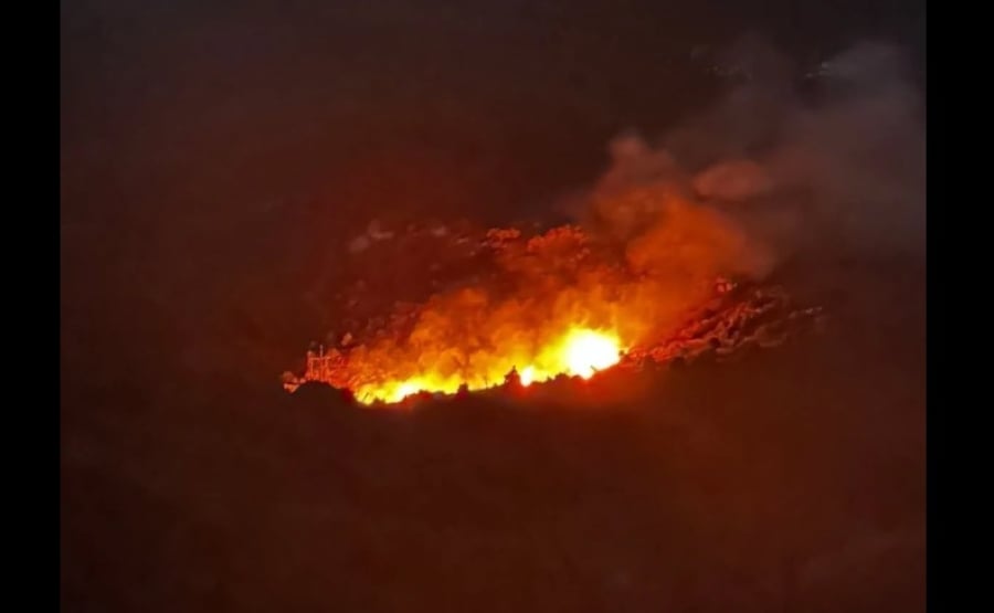 Φωτιά τώρα στην Πάρνηθα – Συναγερμός στην Πυροσβεστική