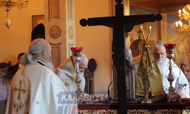 Καλάβρυτα: Σε αργία ο ηγούμενος και μοναχός της Μονής Μεγάλου Σπηλαίου – Η υπόθεση με το Ευαγγέλιο του 1700