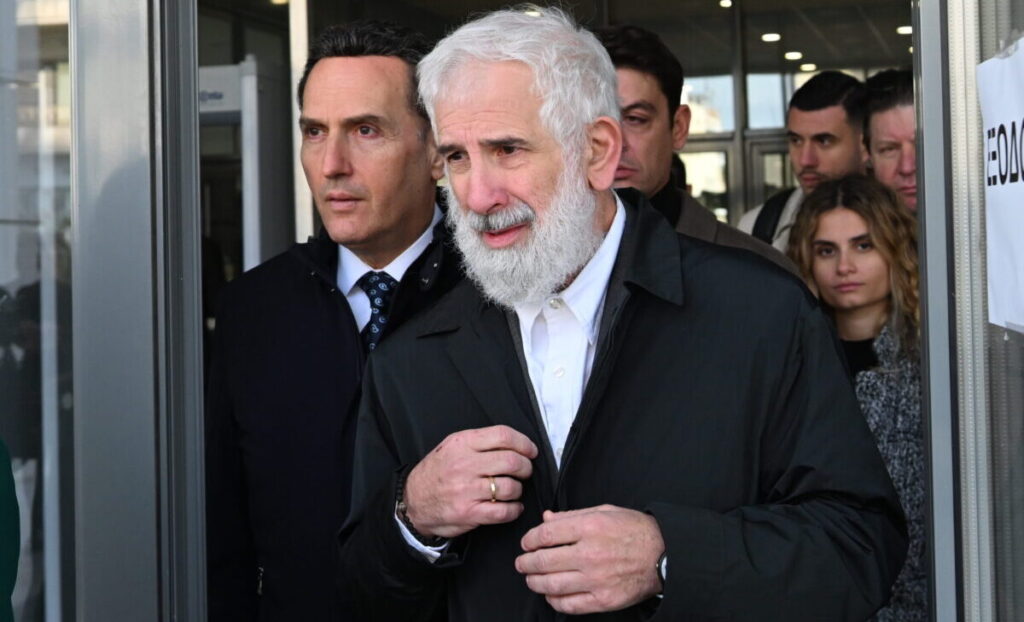 Βγάζει σύνταξη ο Πέτρος Φιλιππίδης – Πόσα χρήματα θα παίρνει