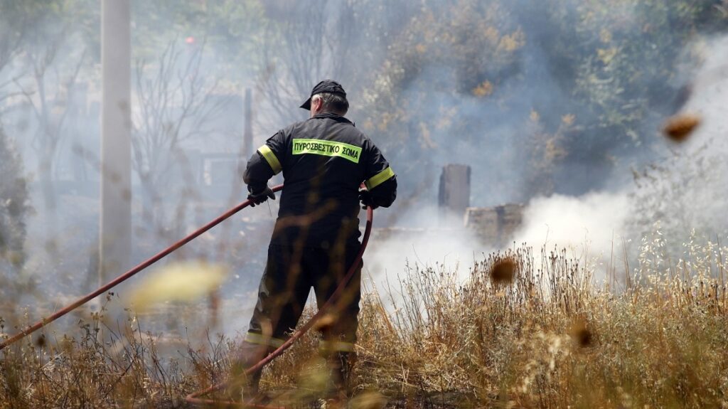 Φωτιά τώρα στην Ανατολική Μάνη Λακωνίας
