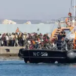 Πάνω από 1.100 μετανάστες στην Αγυιά – Αγωνία για υγειονομική «βόμβα»