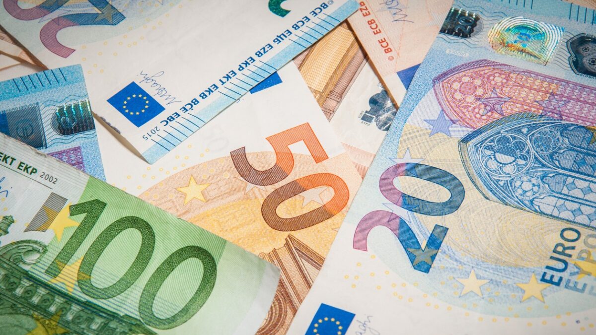 Ευρώ: Το ράλι που συγκλονίζει τις αγορές – Όλα τα σενάρια για την επόμενη κίνηση