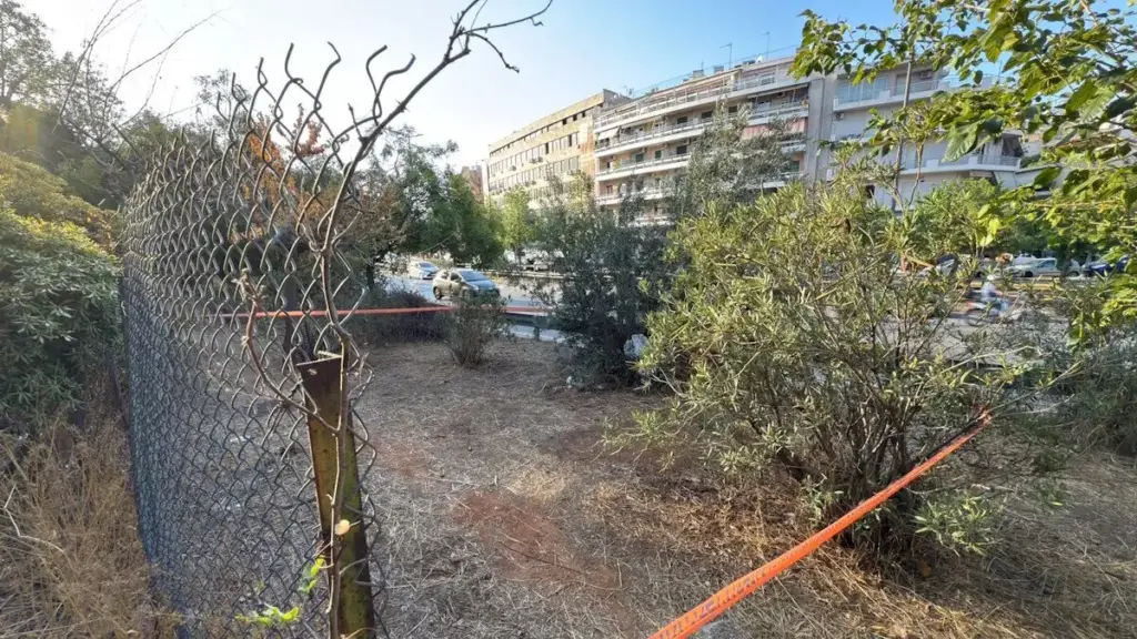 Θρίλερ με βρέφος 30 ημερών Eντοπίστηκε μόνο του σε καροτσάκι κοντά στην Ακρόπολη