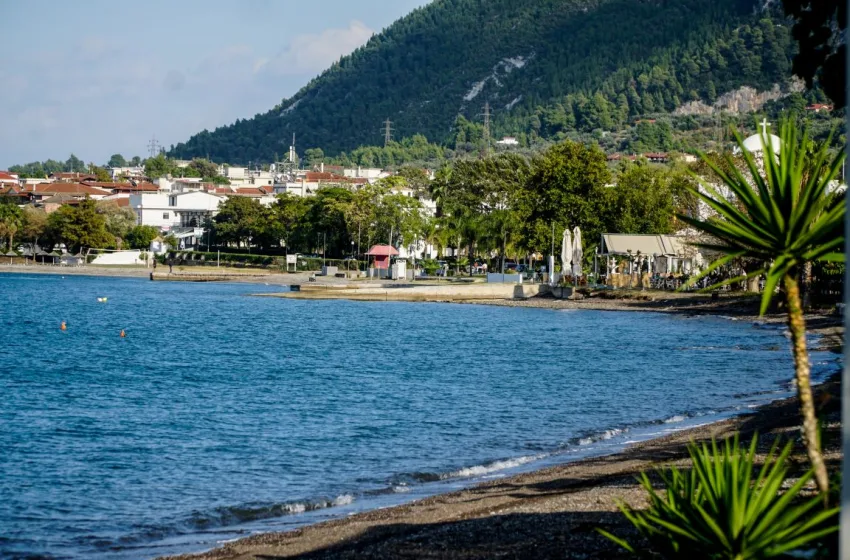 Απαγορεύτηκε το κολύμπι σε πολύ γνωστό μέρος της Ελλάδας – Η περιοχή και η παραλία