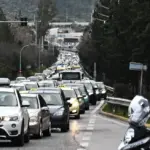 Στο κόκκινο η κίνηση στη λ. Αλίμου – Κατεχάκη μετά από καραμπόλα τριών οχημάτων