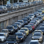 Καραμπόλα με πέντε οχήματα στην Κηφισίας – Μεγάλο πρόβλημα στην κυκλοφορία