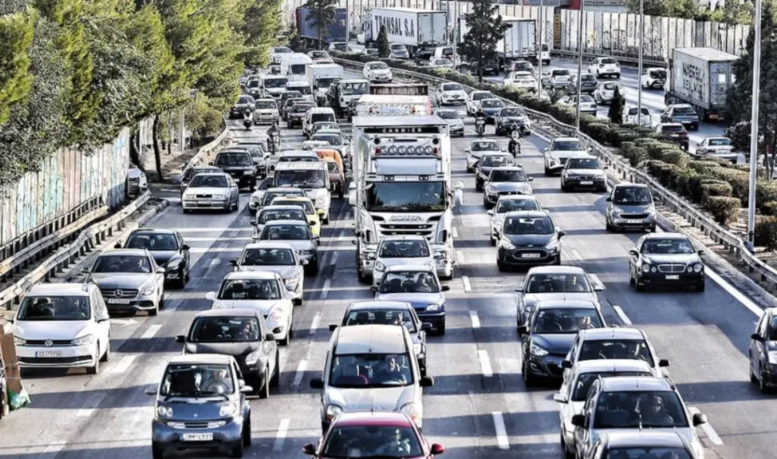 Κίνηση στους δρόμους: Σταματημένα όλα σε Κηφισό και Κηφισίας – Μεγάλη κίνηση σε Λεωφόρο Αθηνών και Αττική Οδό