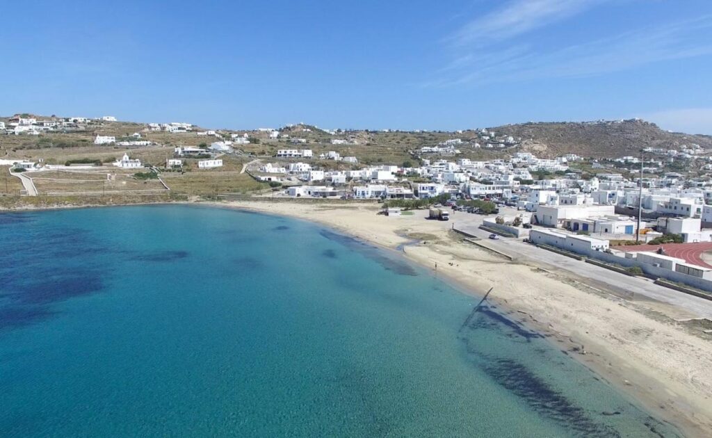 Νεκρός 68χρονος άνδρας στην παραλία Κόρφος της Μυκόνου