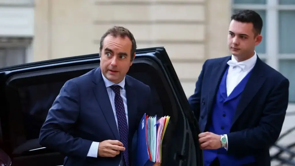 Ο Σεμπαστιάν Λεκορνού νέος πρωθυπουργός στη Γαλλία