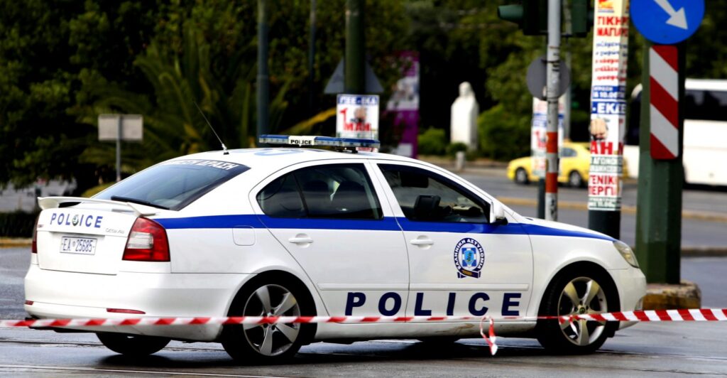Του έκλεψαν 22.000 ευρώ στο κέντρο της Αθήνας – Τσάντα Louis Vuitton, MacBook και κοσμήματα εξαφανίστηκαν