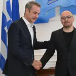 Σύσκεψη Μητσοτάκη με τον Ντέμη Χασάμπη στο Μαξίμου – «Η ελληνική μου κληρονομιά με ενθάρρυνε»