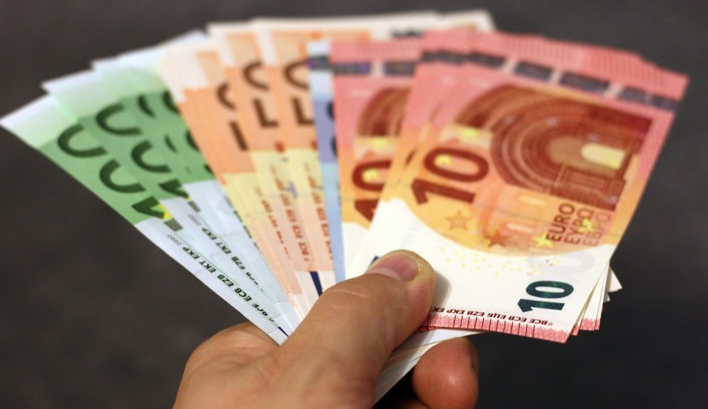Συντάξεις Οκτωβρίου 2025: Πότε μπαίνουν τα χρήματα για ΙΚΑ, Δημόσιο, ΟΓΑ, ΟΑΕΕ