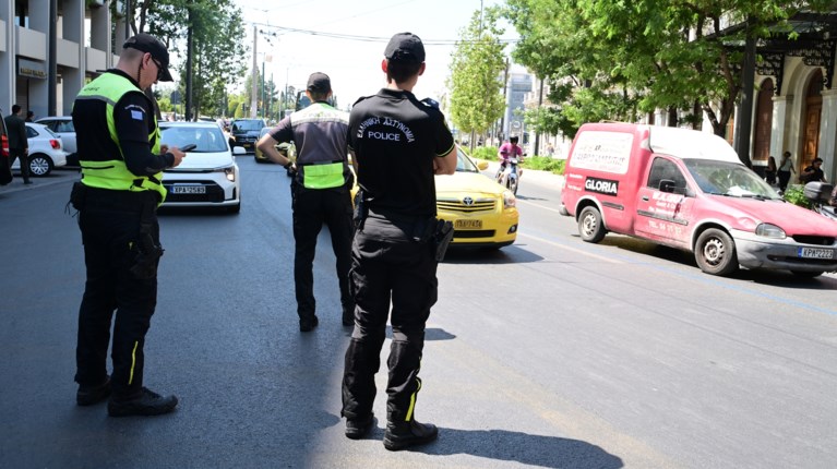 Νέος ΚΟΚ: Ρούχα κρεμασμένα, ηλιοπροστασίες στα παράθυρα και άλλα πολλά που πλέον απαγορεύονται