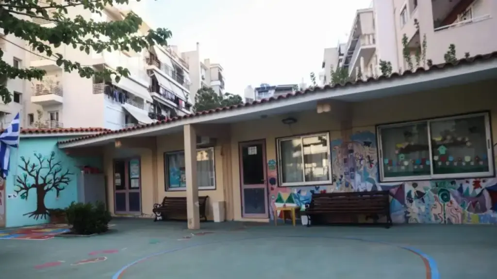 Εικόνες φρίκης σε σχολείο της Αθήνας!
