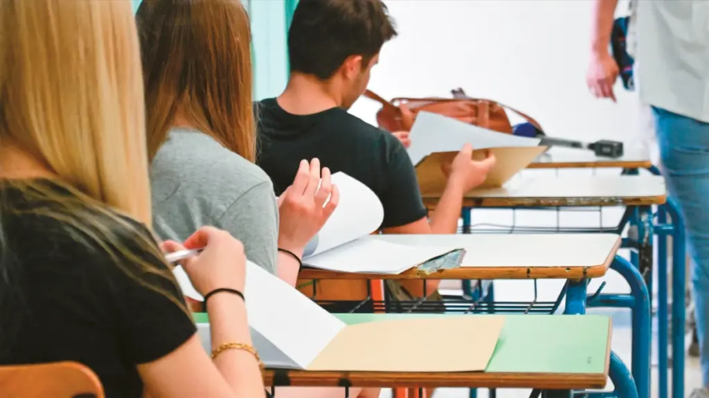 Πανελλαδικές 2026: Αναλυτικό πρόγραμμα για ΓΕΛ, ΕΠΑΛ, ειδικά μαθήματα και ΤΕΦΑΑ