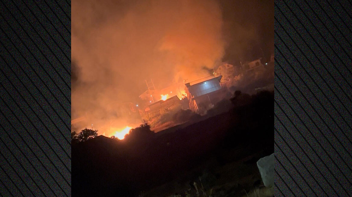 Μεγάλη φωτιά στη Νέα Πέραμο Αττικής – Χτύπησε το 112