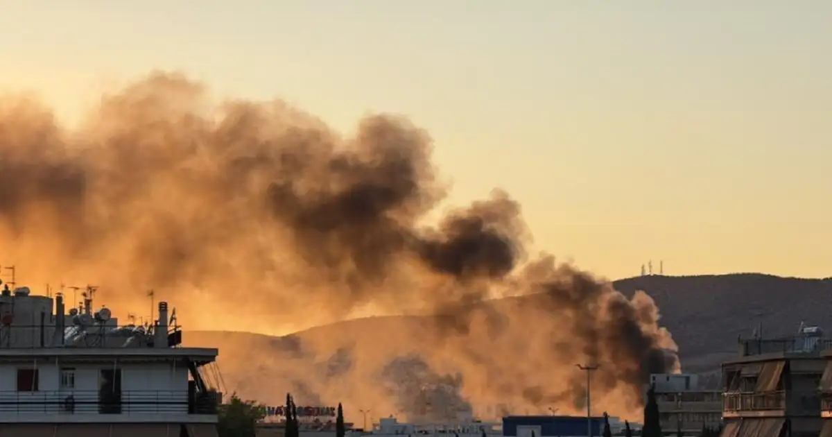 Φωτιά τώρα στο Περιστέρι - Άμεση η επέμβαση της Πυροσβεστικής