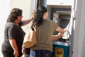Ξεκινάνε αύριο Δευτέρα 15/9 πληρωμές 74 εκ. ευρώ σε 88.722 δικαιούχους