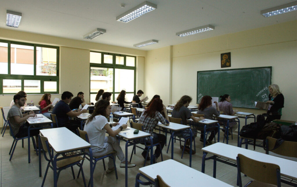 Σχολεία: Αυτό είναι το όριο απουσιών – Τι αλλάζει σε ωράριο και μαθήματα