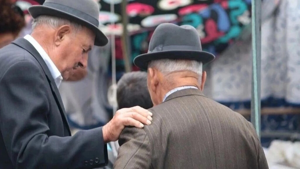 Συντάξεις Οκτωβρίου 2025: Αυτοί θα δουν πρώτοι χρήματα στα ΑΤΜ